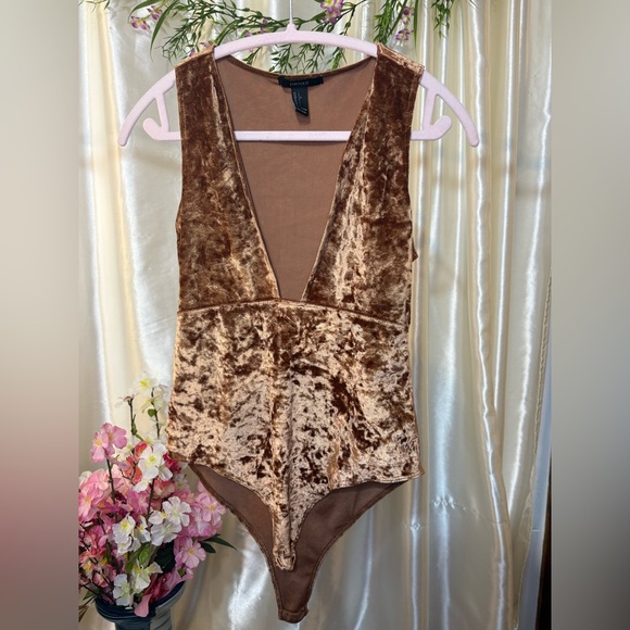 Forever 21 Tops - Forever21 Crushed Velvet Plunging V Neck Bodysuit- L